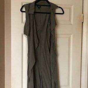 Olive green sleeveless cape jacket